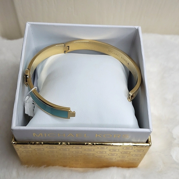 NWT MICHAEL KORS MK LOGO GOLD & TURQUOISE ENAMEL BANGLE BRACELET - Picture 5 of 11